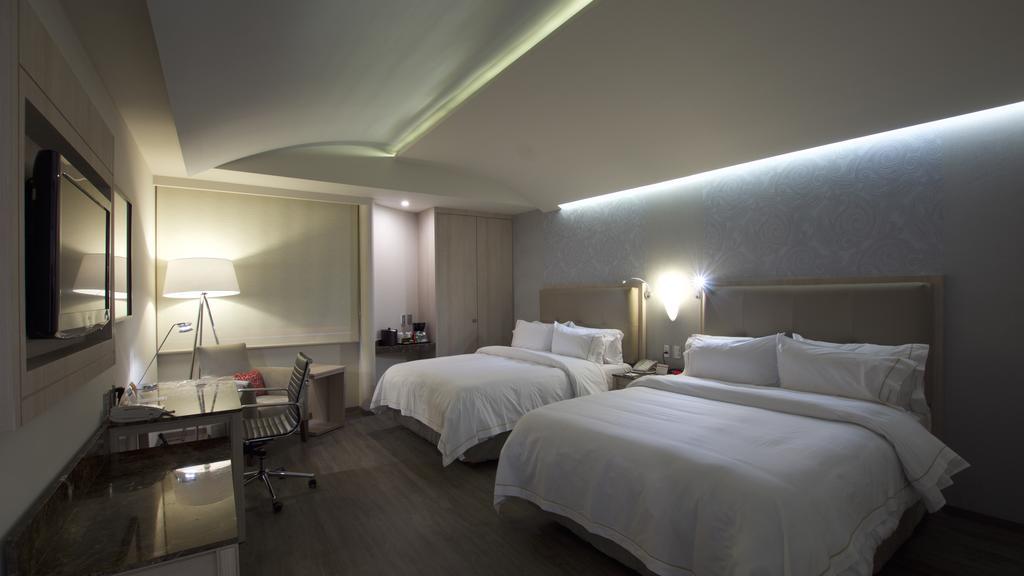 Hotel Express Mexico- Toreo By Ihg